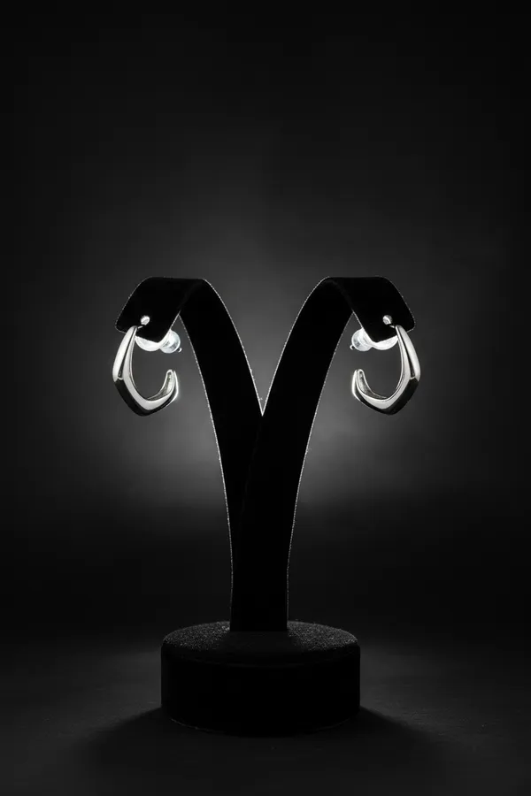 Geometric_Faceted_Silver_Hoop_Earrings